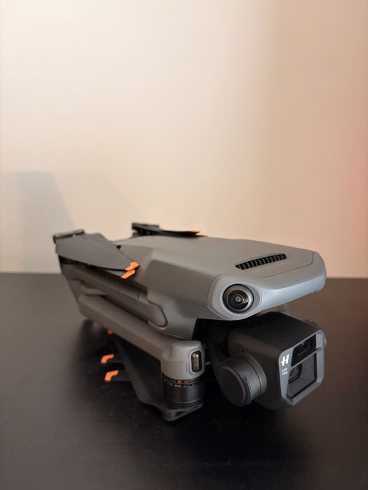 Dji Mavic 3 Hasselblad com Rc com ecra de 2025