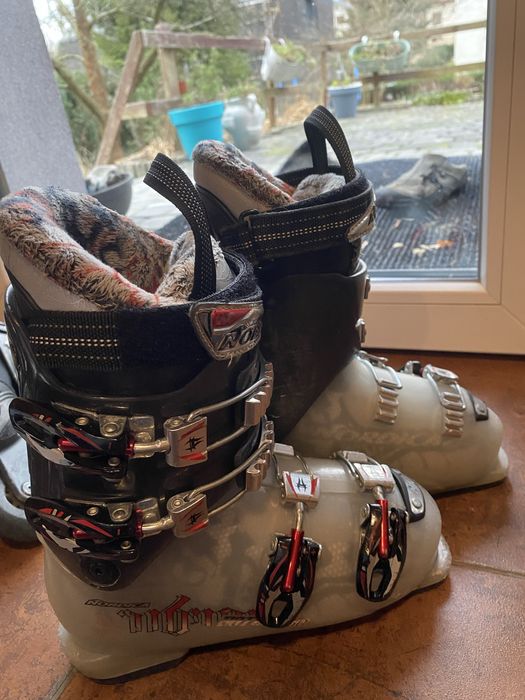 buty narciarskie dziecięce Nordica rozmiar 32-34