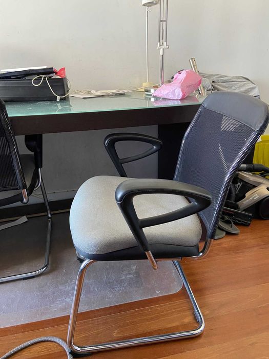 Secretaria com vidro em cima