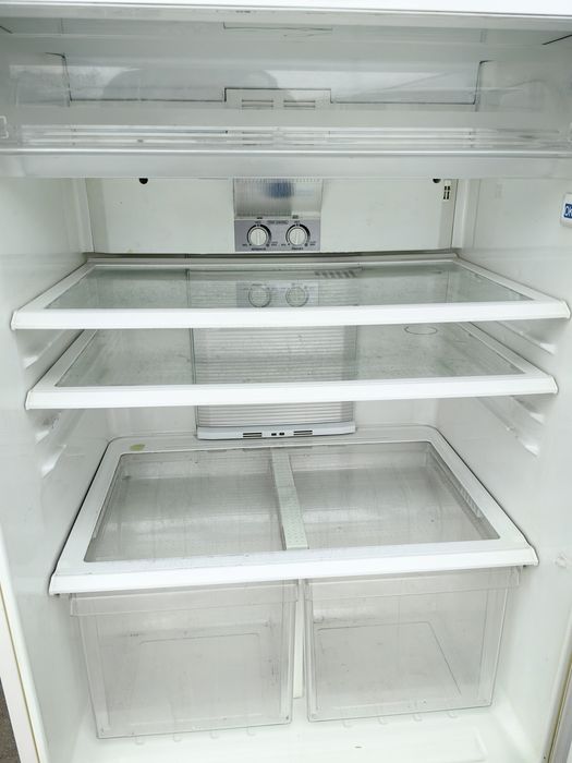 Холодильник широкий Sharp