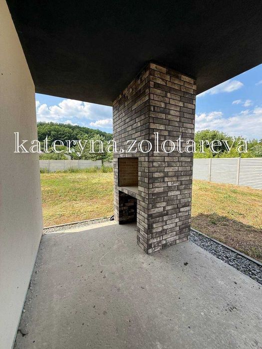 Продам  дом 108м2 в начале Большой Даниловки в коттеджном поселке с участком 10 соток!