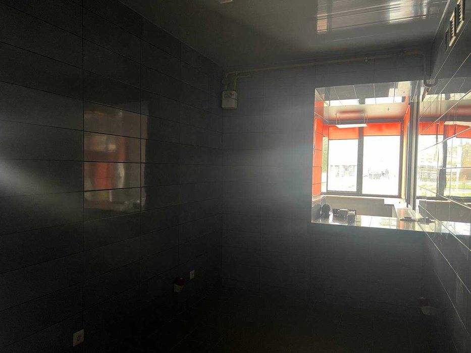 Без комісії. Центр. Фасад. Ремонт. Приміщення 78,9 м