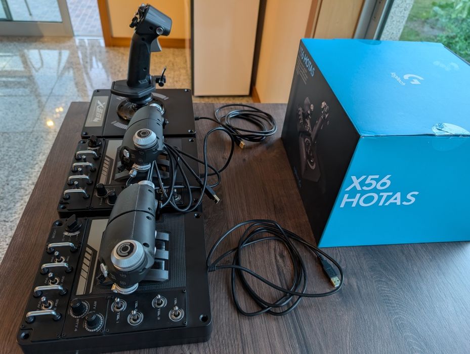 Joystick Logitech G Saitek X56 HOTAS RGB Throttle + Stick