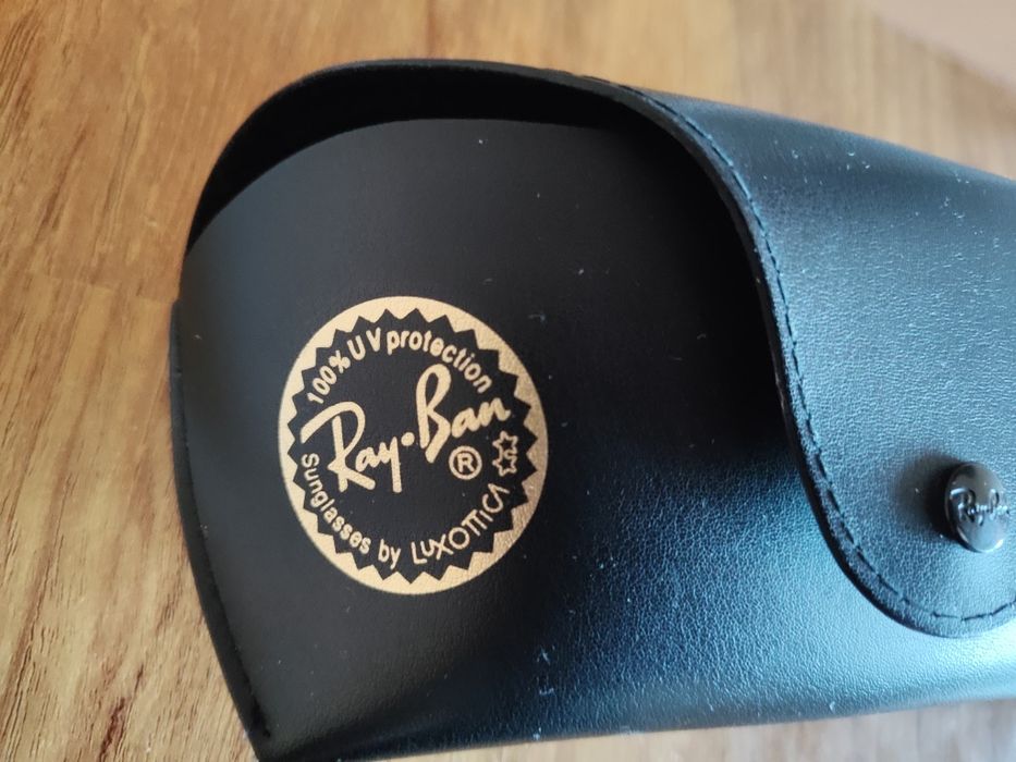 Солнцезащитные очки Ray. Ban