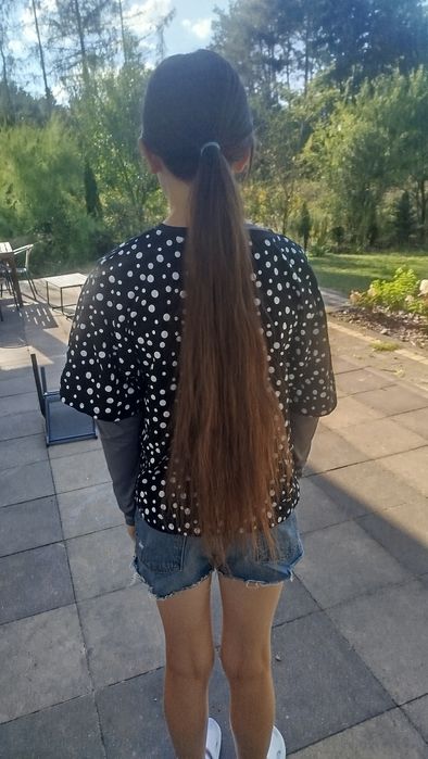 Włosy dziewczęce naturalne