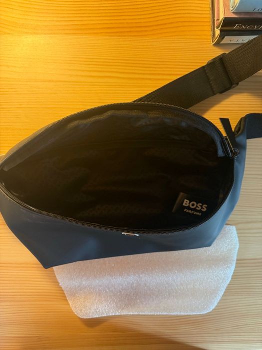 Nerka BOSS Parfums granatowa, nowa, saszetka biodrowa