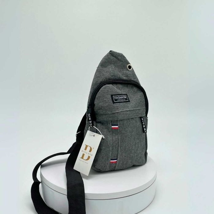 Pequena Bolsa preta e cinza uni.