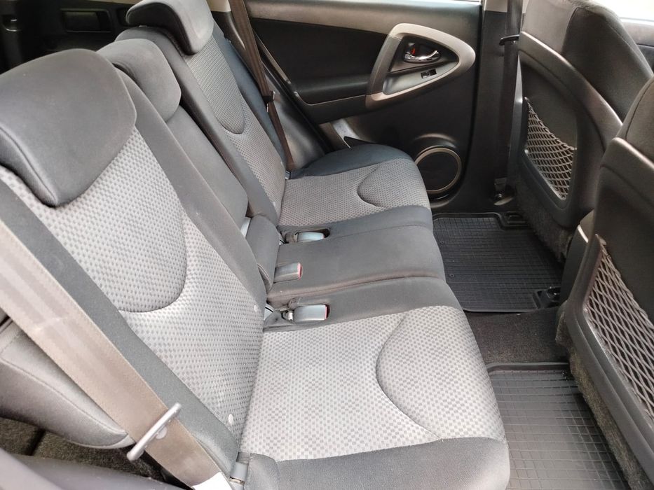 Na sprzedaż Toyota RAV-4