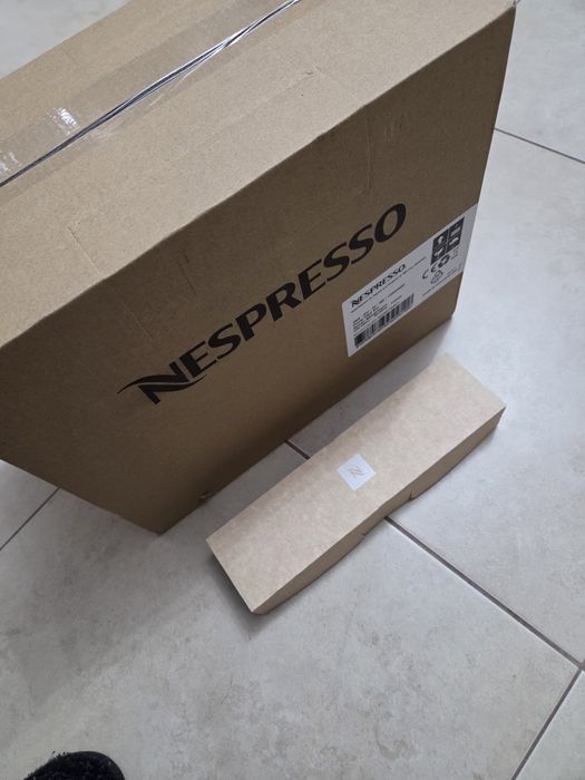 Máquina café Nespresso Pixie Silver (Nova)