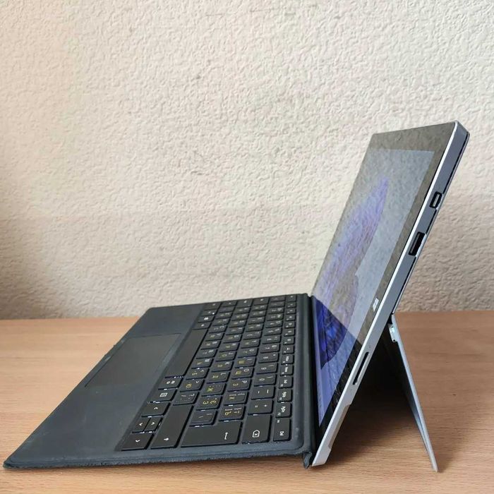 Планшет Microsoft Surface Pro 3 12.2" 2K/IPS ТАЧ i3-4020Y/4 Гб/128SSD