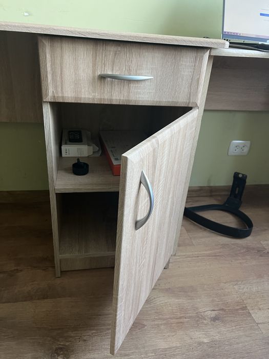 Компютерний стіл