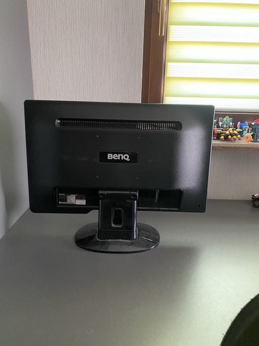 Продам монітор benq g2020hd
