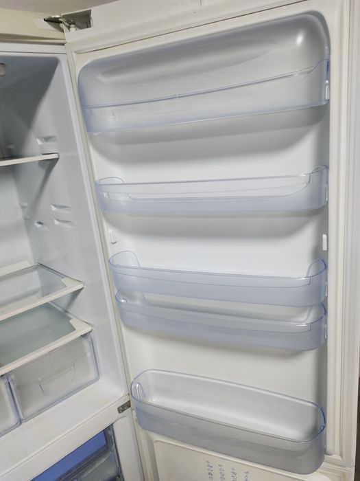 Холодильник Indesit 187 cm. з Європи.