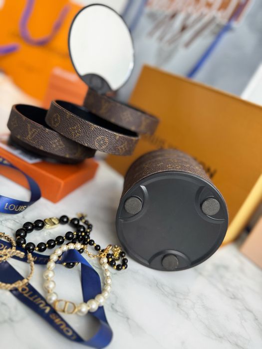 Органайзер ждя украшений Louis Vuitton Луи Витон косметичка несессер