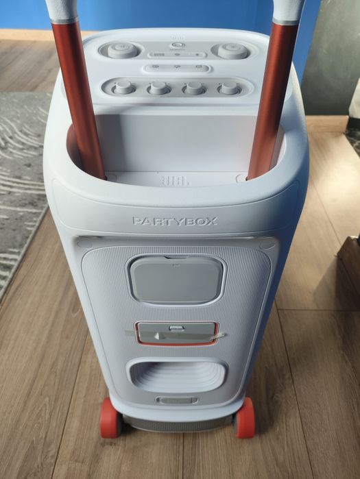JBL Partybox 720 i 320