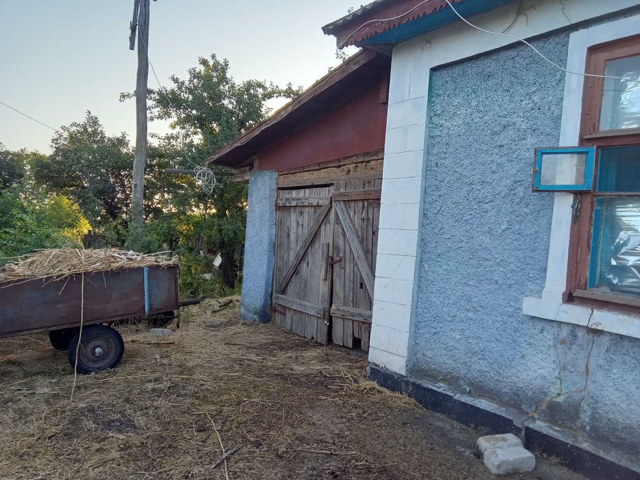 Продаю будинок у селі