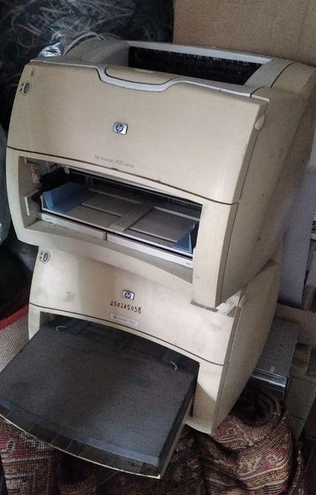 Продам два лазерных принтера hewlett packard laserjet 1200