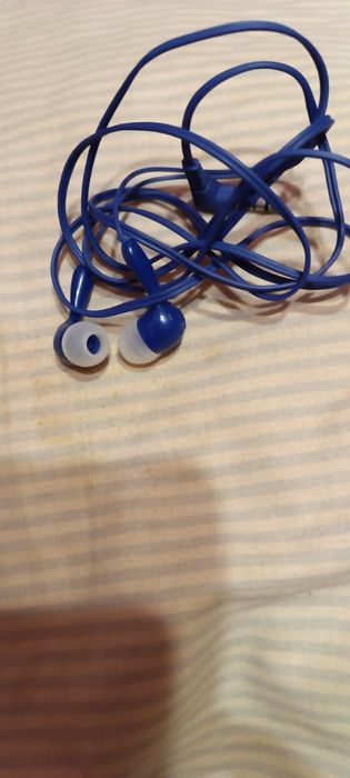 Дротові навушники