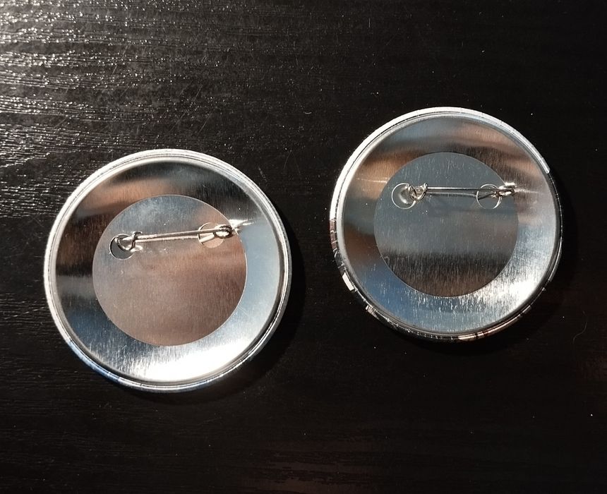 Genshin Impact - magnes + 2 przypinki