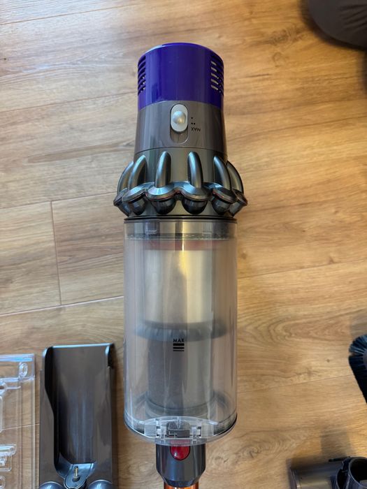 Dyson v10 Absolute