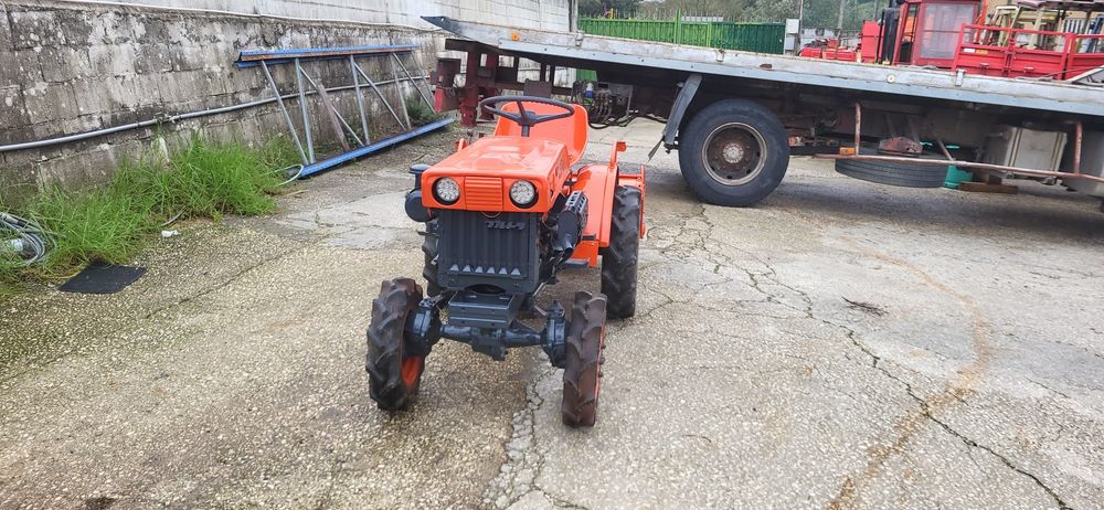 Tratror kubota B5000