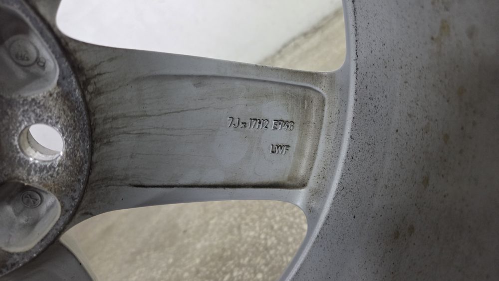 Koła zimowe Audi 225/50 R17 5x112
