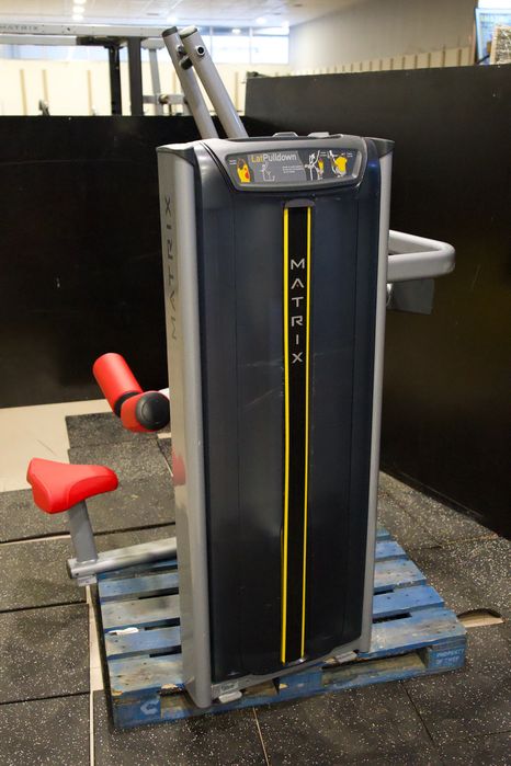 Puxada lateral divergente VS-S33 Matrix - Versa