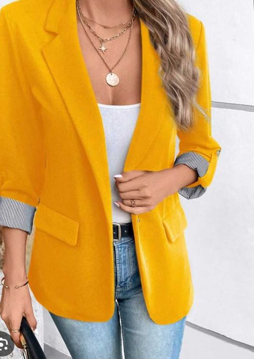 Blazer laranja com alguma elastecidade