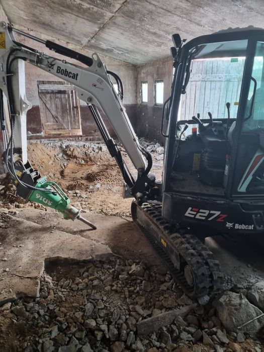 Utwardzenie placów,  budowa silosów, posadzki przemysłowe