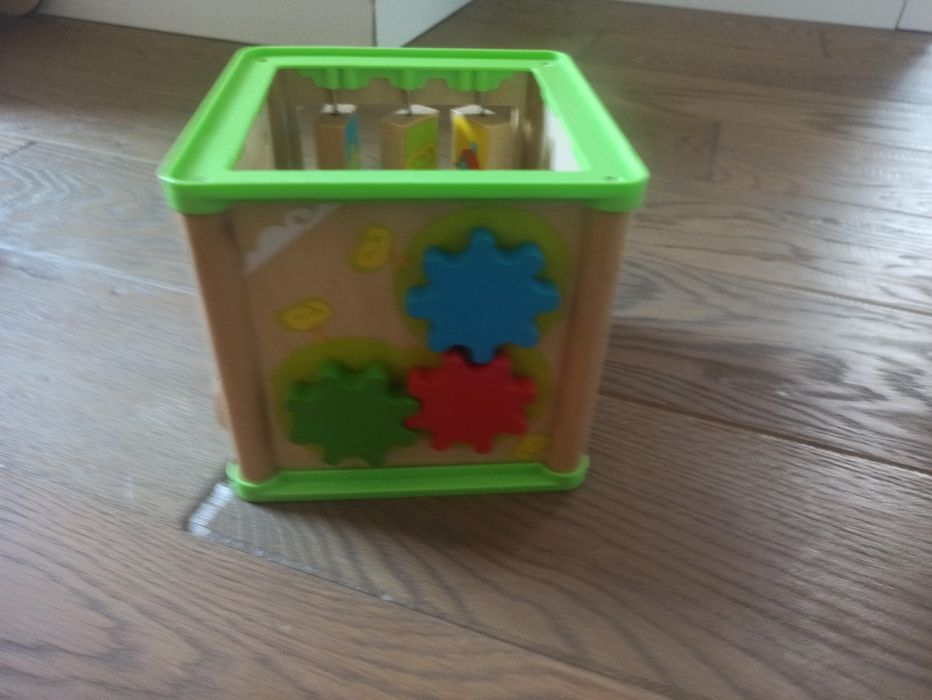 Zabawka sensoryczna kostka manipulacyjna