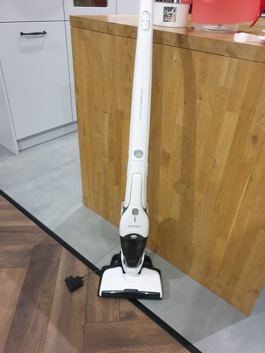 Odkurzacz pionowy akumulatorowy silvercrest 16v 2w1