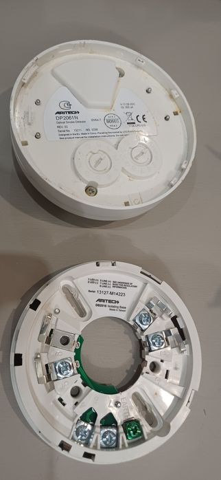 Czujka optyczna ppoż Aritech DP2061N + gniazdo DB2016