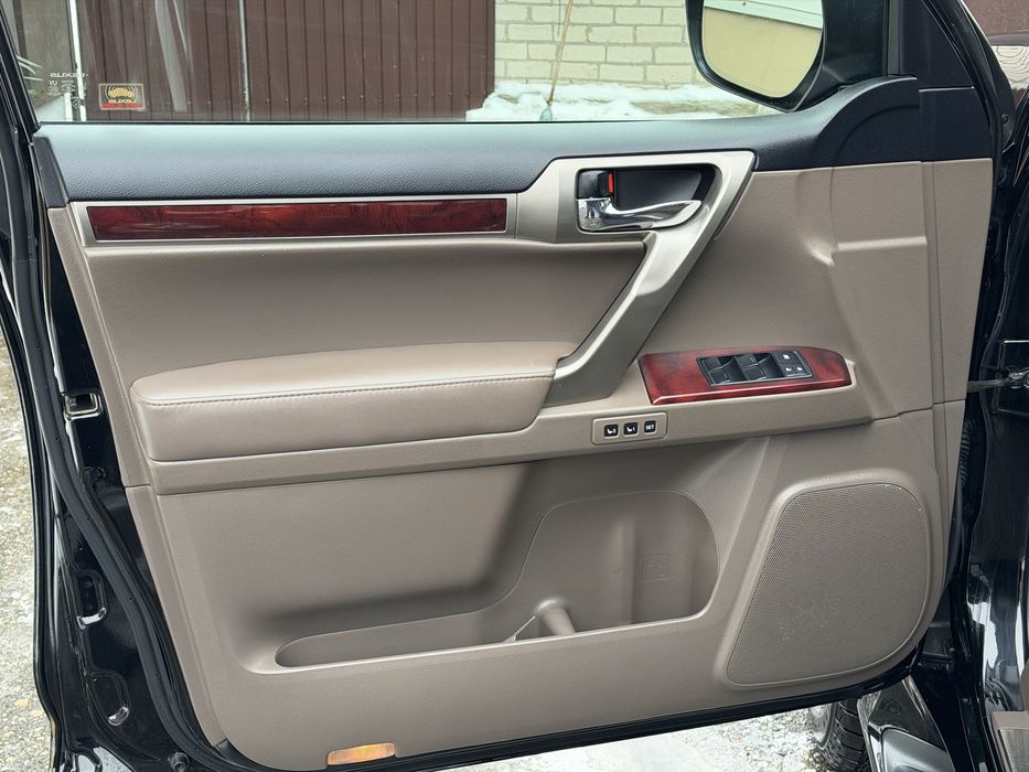 Продам живий Lexus GX !!