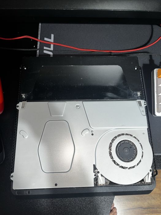 PlayStation 4 + 2 Controllers (Formatted and Sanitized)64563867622146122