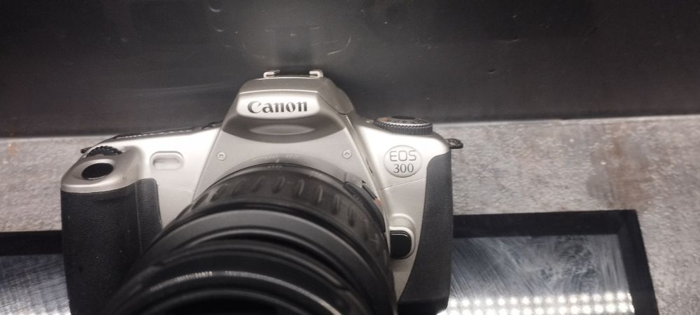 aparat Canon EOS 300