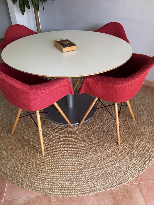 Mesa ikea + 4 cadeiras