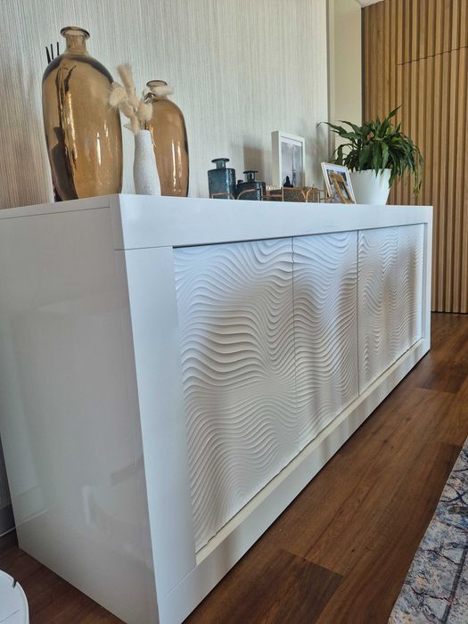 Aparador Branco Alto Relevo Ondulado – 220 cm