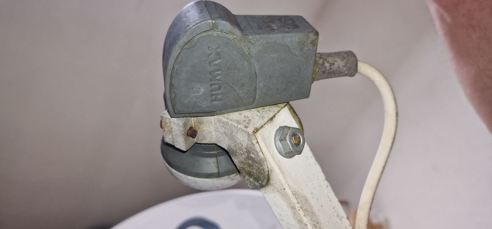 Parabólica com Suporte e LNB