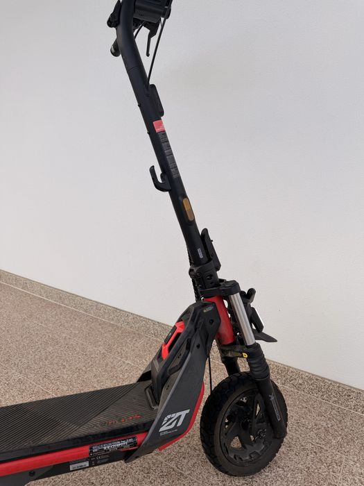 Trotinete Elétrica SEGWAY-NINEBOT ZT3 Pro