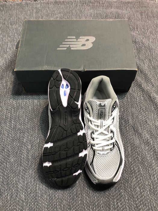 New Balance 740_R.40.5