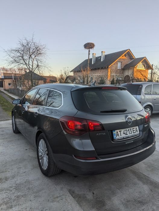 Opel Astra J