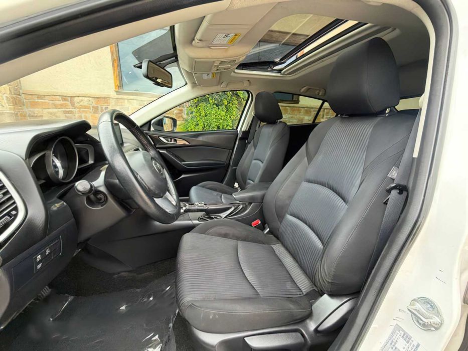 Mazda 3      2016