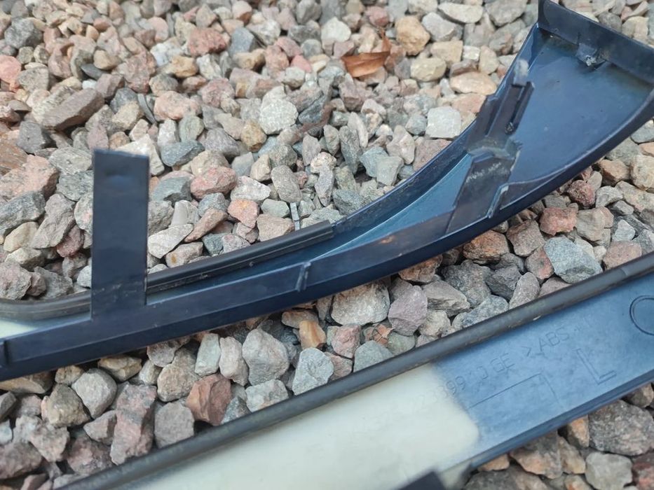 bmw e46 coupe / cabrio lift ( polift ) oryginalne listwy pod lampę OEM