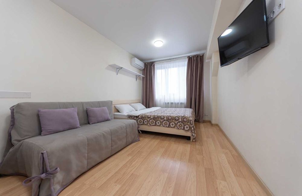 Подобова оренда, біля метро -живіть з комфортом!