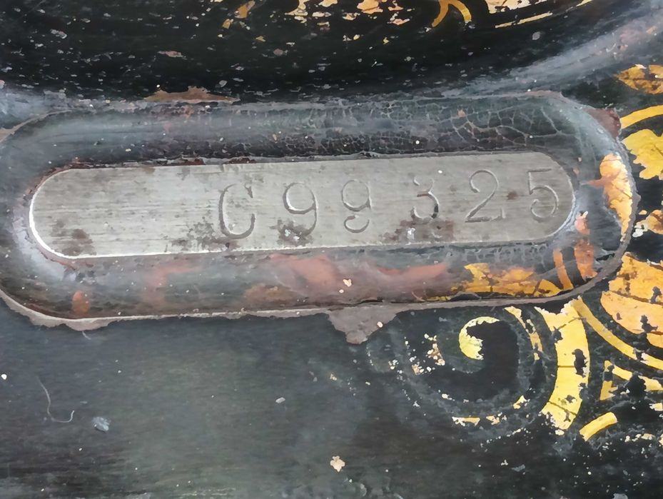 Stara maszyna do szycia - Singer - nr 099325