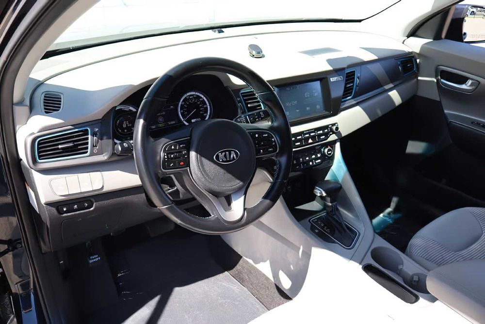 Kia Niro Plug-In Hybrid      2020