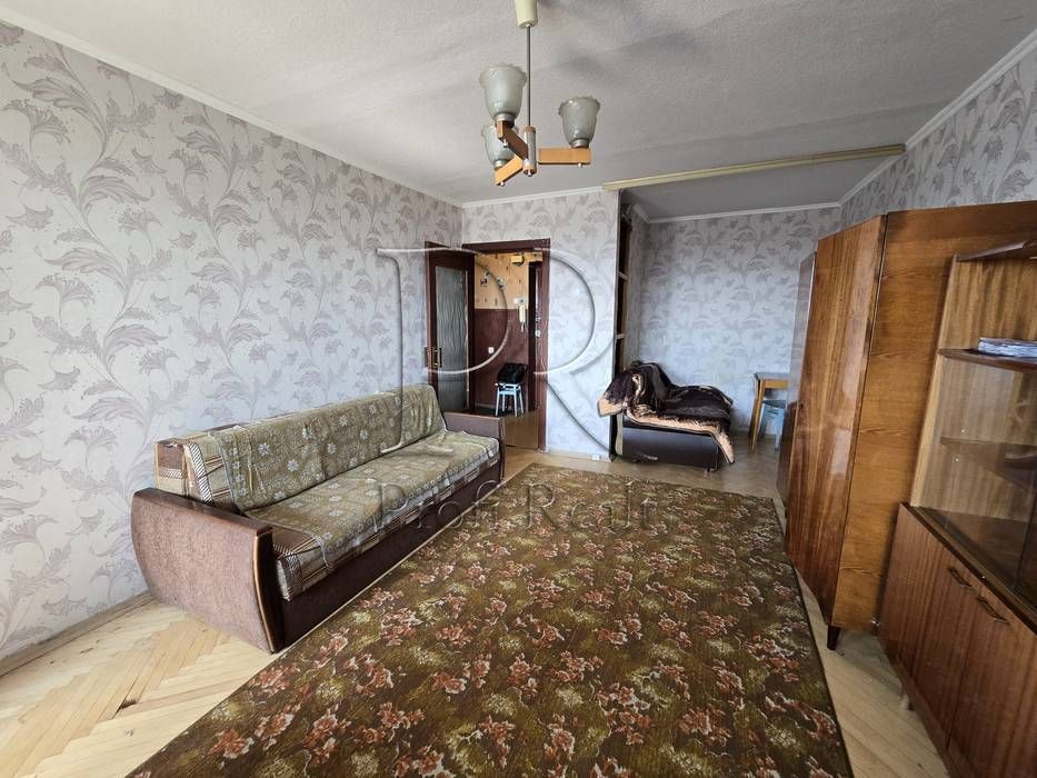 Продаж 1 кімн. квартири біля метро вулиця Юрія Глушка 9А