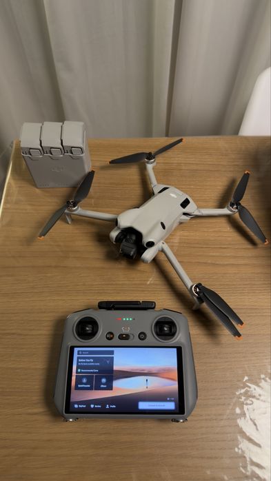 DJI Mini 4 Pro Fly More + DJI RC II + Care Refresh