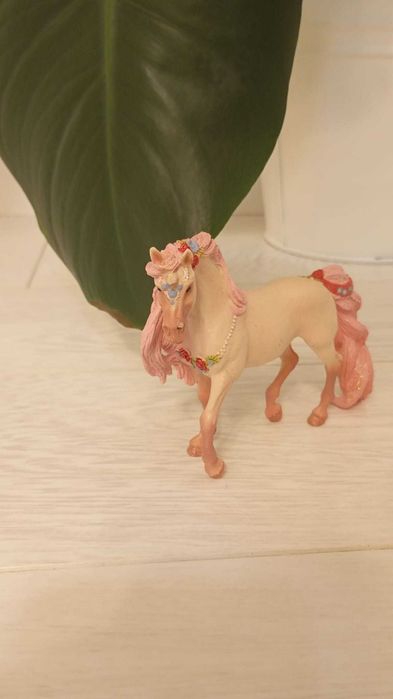 schleich jednorożec (ułamany róg)