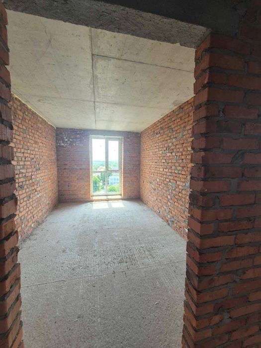 Продам 2-х.кім.в центрі міста в новобудові.